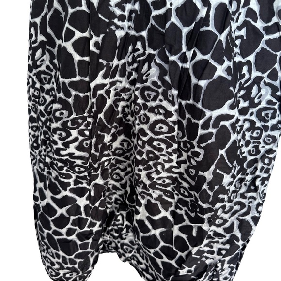 Stylish Black and White Leopard Print Dress - Picture 3 of 11